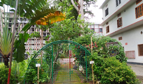 ‘তারুণ্যের অনুপস্থিতিতে স্পন্দনহীন ক্যাম্পাস’ ‘তারুণ্যের অনুপস্থিতিতে স্পন্দনহীন ক্যাম্পাস’