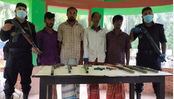 হাতিয়ায় ‘বন্দুকযুদ্ধে’ জলদস্যু বাহার বাহিনীর প্রধান নিহত হাতিয়ায় ‘বন্দুকযুদ্ধে’ জলদস্যু বাহার বাহিনীর প্রধান নিহত