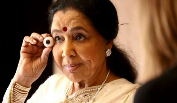 ভুতুড়ে বিদ্যুৎ বিলের খপ্পরে আশা ভোঁসলে ভুতুড়ে বিদ্যুৎ বিলের খপ্পরে আশা ভোঁসলে