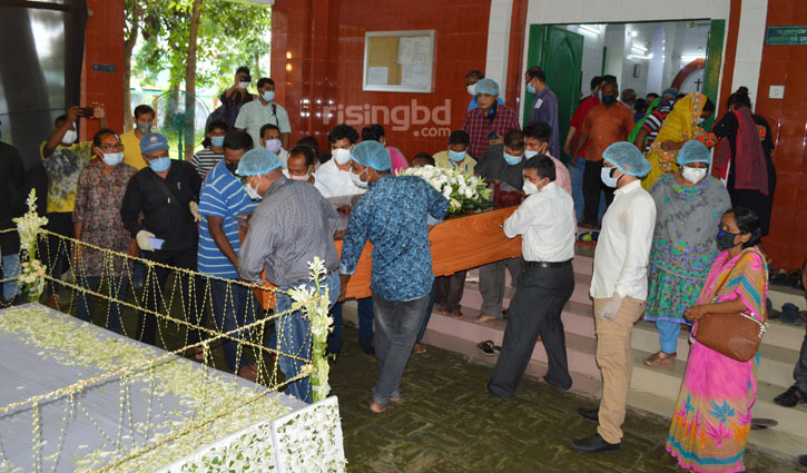 ভক্তদের শেষ শ্রদ্ধায় এন্ড্রু কিশোর ভক্তদের শেষ শ্রদ্ধায় এন্ড্রু কিশোর