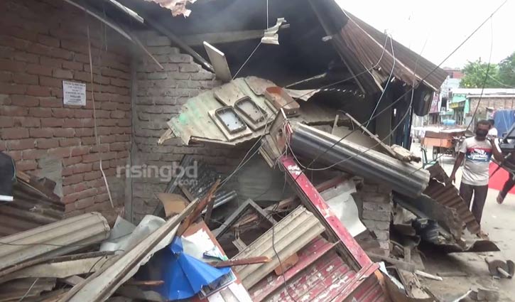 গোপালগঞ্জে অবৈধ স্থাপনা উচ্ছেদ গোপালগঞ্জে অবৈধ স্থাপনা উচ্ছেদ