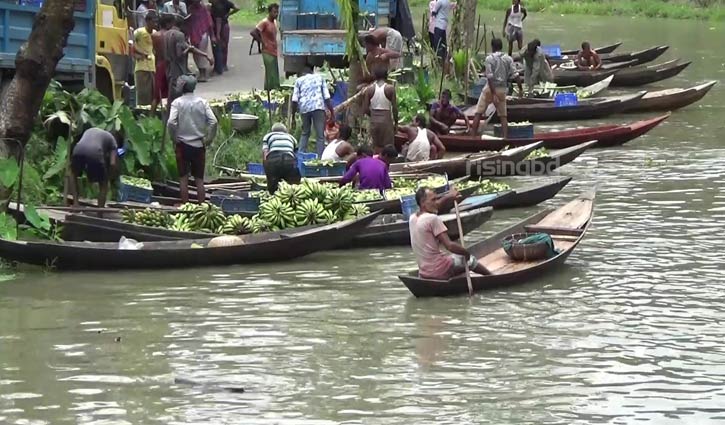 ভালো নেই ঝালকাঠির ভাসমান বাজারের বিক্রেতারা