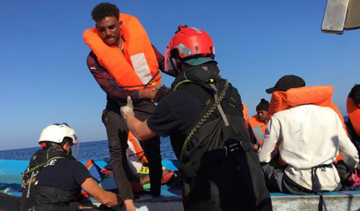 362 Bangladeshis arrive in Italy coast 362 Bangladeshis arrive in Italy coast