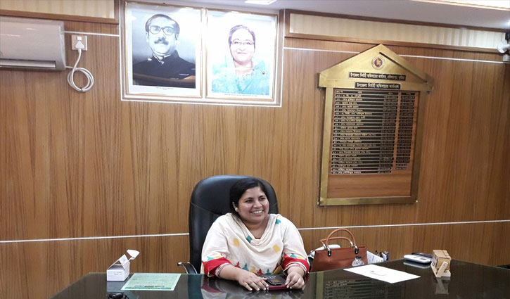 দৌলতপুরের ইউএনও করোনায় আক্রান্ত দৌলতপুরের ইউএনও করোনায় আক্রান্ত