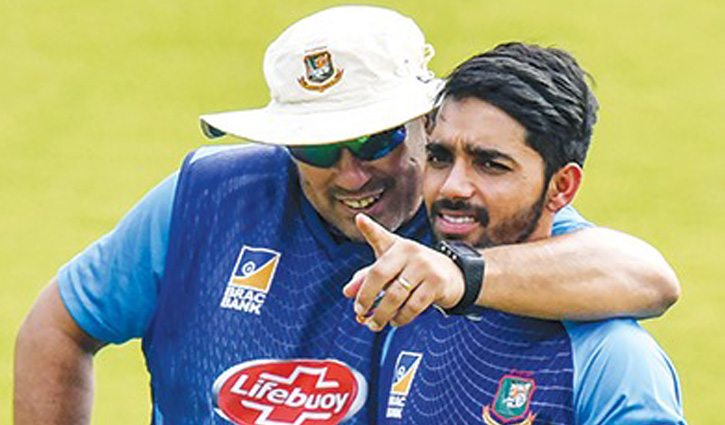 নিয়মিত কোচদের সঙ্গে মিটিং, সুফল পাচ্ছেন মুমিনুল নিয়মিত কোচদের সঙ্গে মিটিং, সুফল পাচ্ছেন মুমিনুল