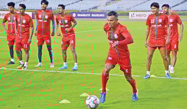জামাল ভূঁইয়াকে ছাড়া শুরু হচ্ছে জাতীয় ফুটবল দলের ক্যাম্প জামাল ভূঁইয়াকে ছাড়া শুরু হচ্ছে জাতীয় ফুটবল দলের ক্যাম্প