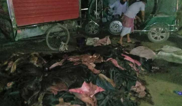 মানিকগঞ্জে কোরবানির চামড়া বিক্রি নিয়ে বিপাকে স্থানীয়রা মানিকগঞ্জে কোরবানির চামড়া বিক্রি নিয়ে বিপাকে স্থানীয়রা