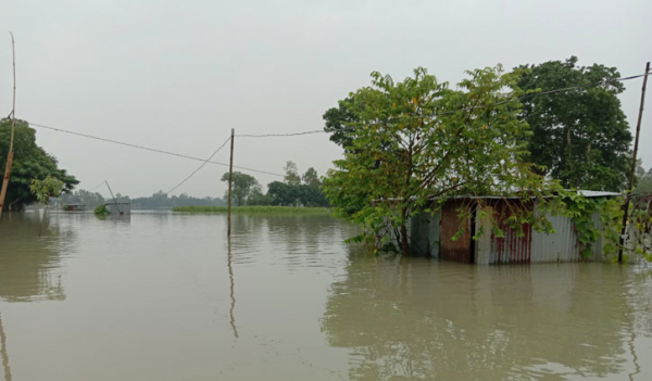 মানিকগঞ্জে কমছে নদীর পানি মানিকগঞ্জে কমছে নদীর পানি