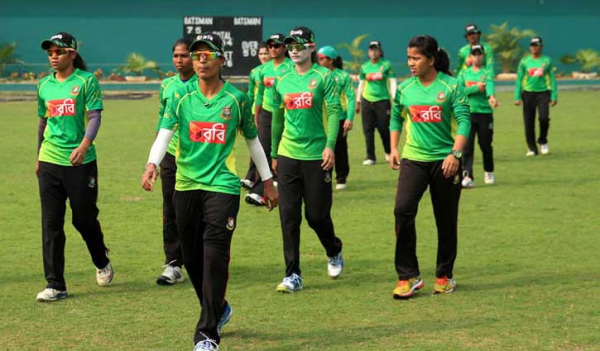 মেয়েদের জন্য খুলছে ক্রিকেটের দুয়ার মেয়েদের জন্য খুলছে ক্রিকেটের দুয়ার