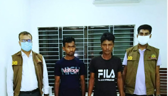 চট্টগ্রামে ৫০০০ ইয়াবাসহ গ্রেপ্তার ২ চট্টগ্রামে ৫০০০ ইয়াবাসহ গ্রেপ্তার ২