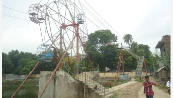 পার্কটিতে এখন আর মানুষের ঢল নামে না