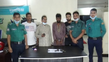 শাশুড়িকে লক্ষ্য করে গুলি করার অভিযোগে জামাই আটক শাশুড়িকে লক্ষ্য করে গুলি করার অভিযোগে জামাই আটক