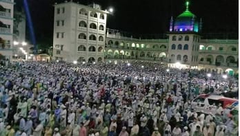 আল্লামা নঈমীর দাফন সম্পন্ন আল্লামা নঈমীর দাফন সম্পন্ন