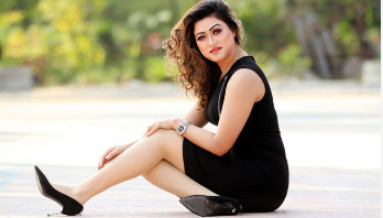 নিজ ভুবনে ফিরলেন তানহা মৌমাছি নিজ ভুবনে ফিরলেন তানহা মৌমাছি