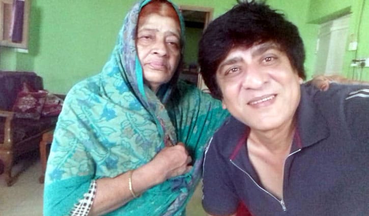 মাকে দেখতে মন ছটফট করছিল: অমিত হাসান মাকে দেখতে মন ছটফট করছিল: অমিত হাসান