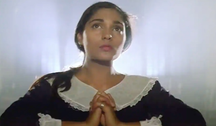 ‘বয়ফ্রেন্ড আমাকে ছেড়ে গেছে’