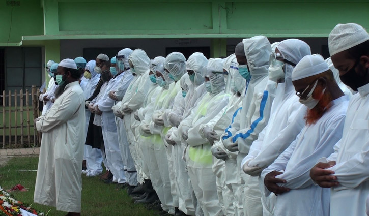 State Minister for Religious Affairs buried at family graveyard