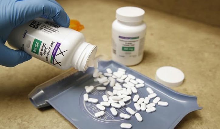 Hydroxychloroquine does not cure Covid-19 Hydroxychloroquine does not cure Covid-19