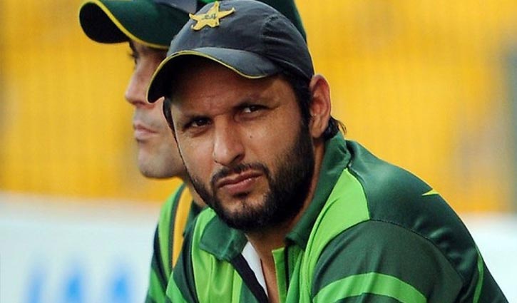 Shahid Afridi tests positive for Covid-19