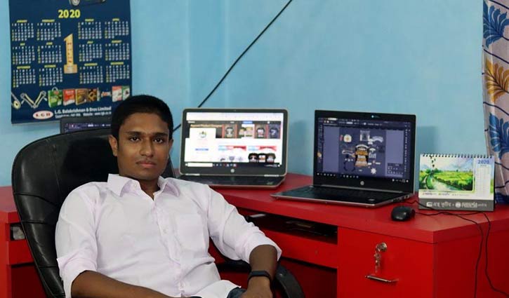 শারীরিক প্রতিবন্ধকতা জয়ী সফল ফ্রিল্যান্সার অনিক