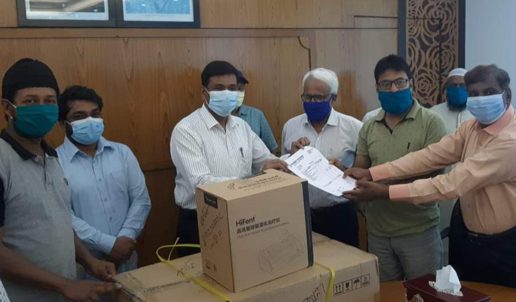 বরগুনার হাসপাতালে বসল সাধারণ মানুষের টাকায় কেনা কেনোলা মেশিন বরগুনার হাসপাতালে বসল সাধারণ মানুষের টাকায় কেনা কেনোলা মেশিন