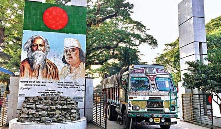 বেনাপোল বন্দর দিয়ে ফের রপ্তানি শুরু বেনাপোল বন্দর দিয়ে ফের রপ্তানি শুরু