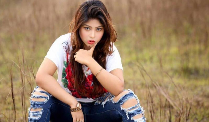 বিদ্যুৎ বিল দেখে নায়িকার চক্ষু চড়ক গাছ বিদ্যুৎ বিল দেখে নায়িকার চক্ষু চড়ক গাছ