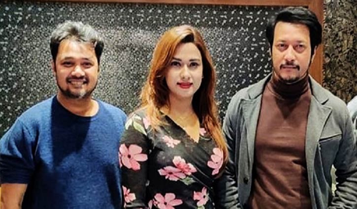 করোনা ভয়ে কাবু ‘আকবর’ টিম!