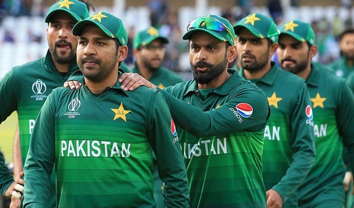 Pakistan announces 29-member squad for England tour