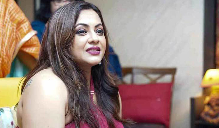 ‘বিশেষ সময়’ কাটাইনি বলে সিনেমা থেকে বাদ পড়েছি: শ্রীলেখা ‘বিশেষ সময়’ কাটাইনি বলে সিনেমা থেকে বাদ পড়েছি: শ্রীলেখা