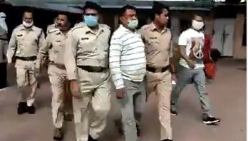 মন্দির থেকে গ্রেফতার ৮ পুলিশ হত্যায় অভিযুক্ত বিকাশ মন্দির থেকে গ্রেফতার ৮ পুলিশ হত্যায় অভিযুক্ত বিকাশ