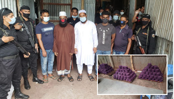 অবৈধ মশার কয়েল কারখানায় অভিযান, দণ্ডিত ৫ অবৈধ মশার কয়েল কারখানায় অভিযান, দণ্ডিত ৫