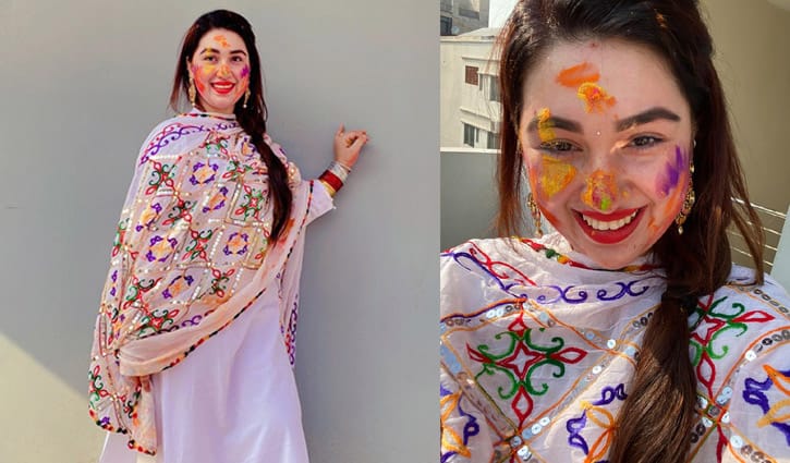আবিরের রঙে রঙিন অপু আবিরের রঙে রঙিন অপু