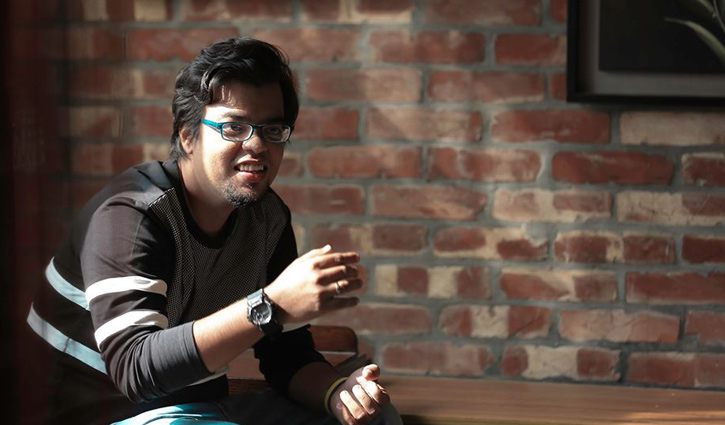 লাইটম্যান, প্রোডাকশন বয়ের পাশে বান্নাহ্ লাইটম্যান, প্রোডাকশন বয়ের পাশে বান্নাহ্