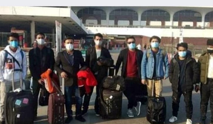 23 Bangladeshi students return from India's quarantine