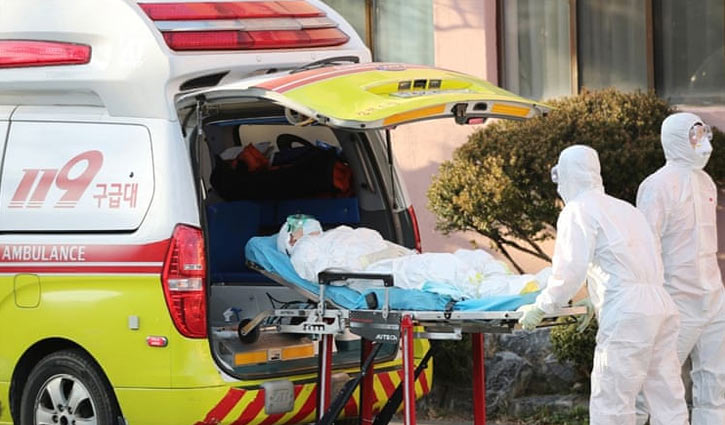 করোনাভাইরাস: চীনের সেবাকর্মী বিনামূল্যে খাবার পাচ্ছে