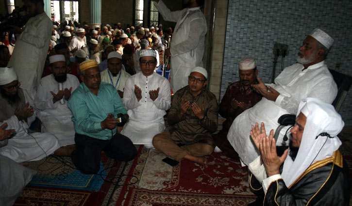 People urged in Juma sermon to avoid mass gathering