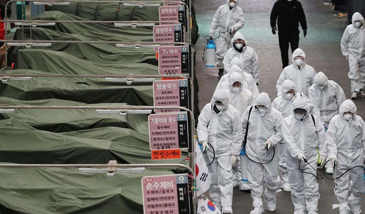 ২৭ ফুট দূরত্ব থেকেও ছড়াতে পারে করোনা!