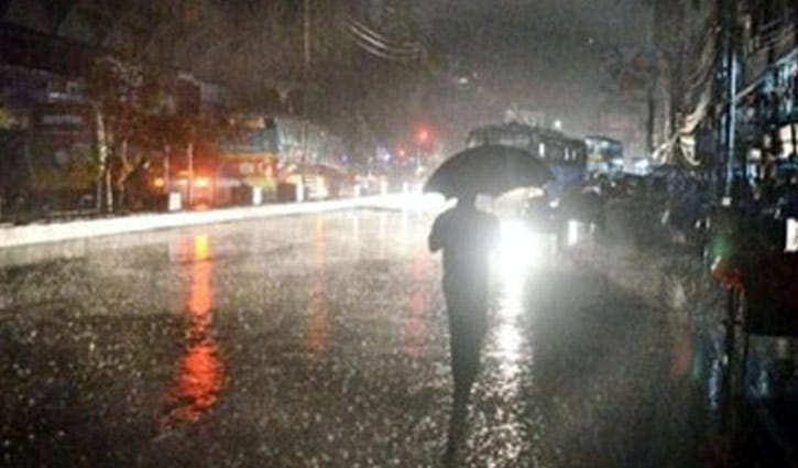 রাজধানীতে সন্ধ্যায় এক পশলা বৃষ্টি রাজধানীতে সন্ধ্যায় এক পশলা বৃষ্টি
