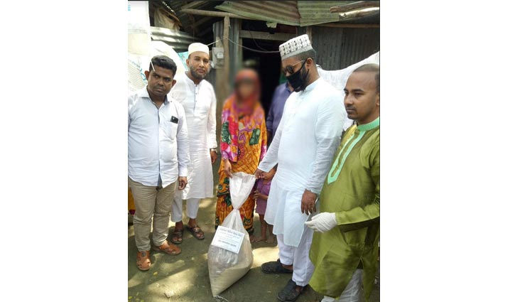 ৭৫ মণ চাল দিলেন অ্যাডভোকেট ছিদ্দিক উল্ল্যাহ ৭৫ মণ চাল দিলেন অ্যাডভোকেট ছিদ্দিক উল্ল্যাহ