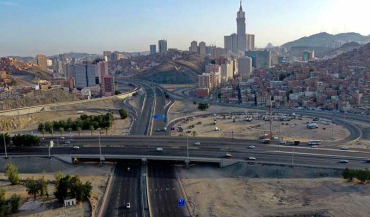 Saudi Arabia extends curfew