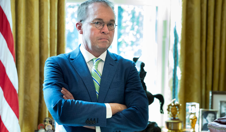 Trump replaces chief of staff