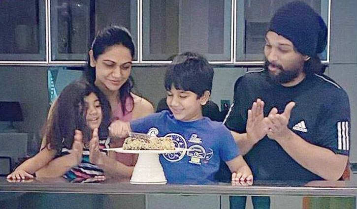 ছেলের জন্মদিনে আল্লুর আবেগঘন পোস্ট ছেলের জন্মদিনে আল্লুর আবেগঘন পোস্ট