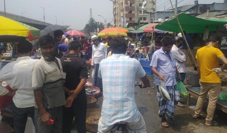 ‘নিজেরাই নিজেদের সর্বনাশ করছে’ ‘নিজেরাই নিজেদের সর্বনাশ করছে’