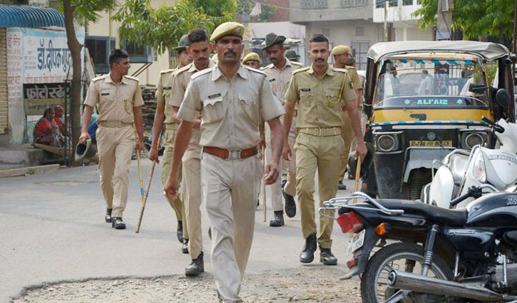 করোনা বলে নারীকে উত্যক্ত করায় আটক ১ করোনা বলে নারীকে উত্যক্ত করায় আটক ১