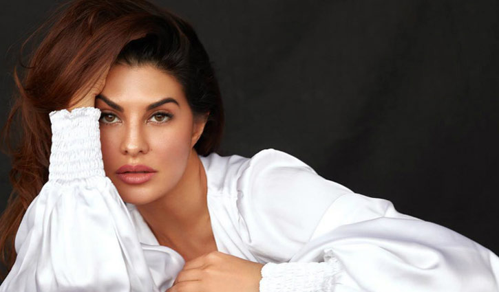 বলিউডে তিক্ত অভিজ্ঞতা জানালেন জ্যাকলিন