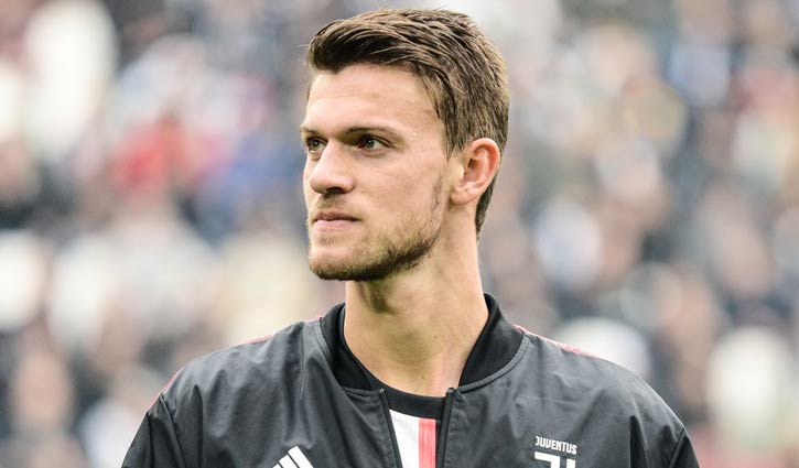 Juventus defender infected with coronavirus