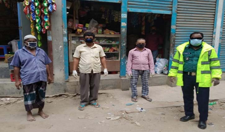 পুলিশের করোনা প্রতিরোধ প্লাটুন মাঠে পুলিশের করোনা প্রতিরোধ প্লাটুন মাঠে