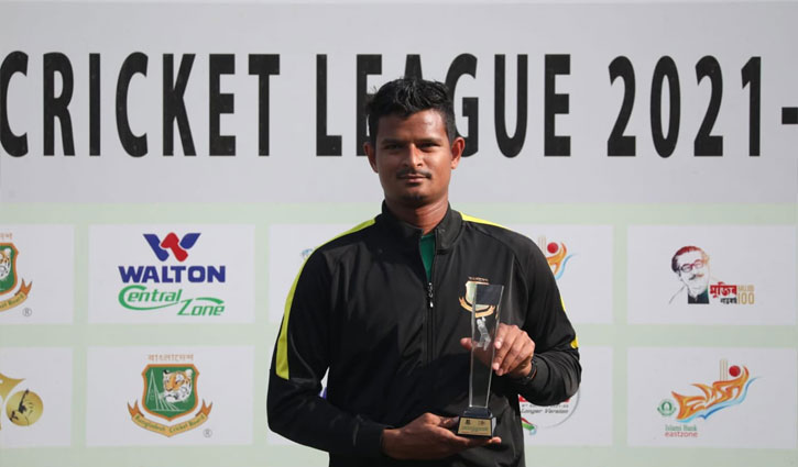 স্পোর্টসম্যানশিপের পরিচয় দিলেন নাসুম, মাঠেই পেলেন বাহবা স্পোর্টসম্যানশিপের পরিচয় দিলেন নাসুম, মাঠেই পেলেন বাহবা