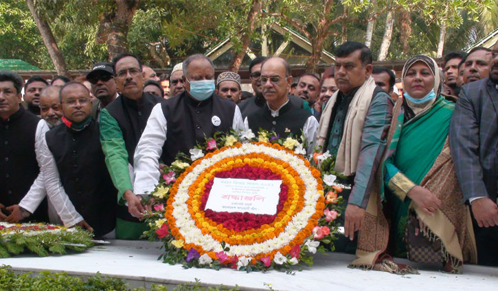 আন্তর্জাতিক চক্রান্ত নিয়ে সতর্ক থাকতে হবে: ফারুক খান আন্তর্জাতিক চক্রান্ত নিয়ে সতর্ক থাকতে হবে: ফারুক খান